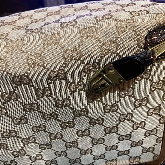 (RARE*RARE*RARE) VINTAGE GUCCI (ACTUAL CAMERA EQUIPMENT BAG) EXCELLENT VINTAGE) - Picture 16 of 16